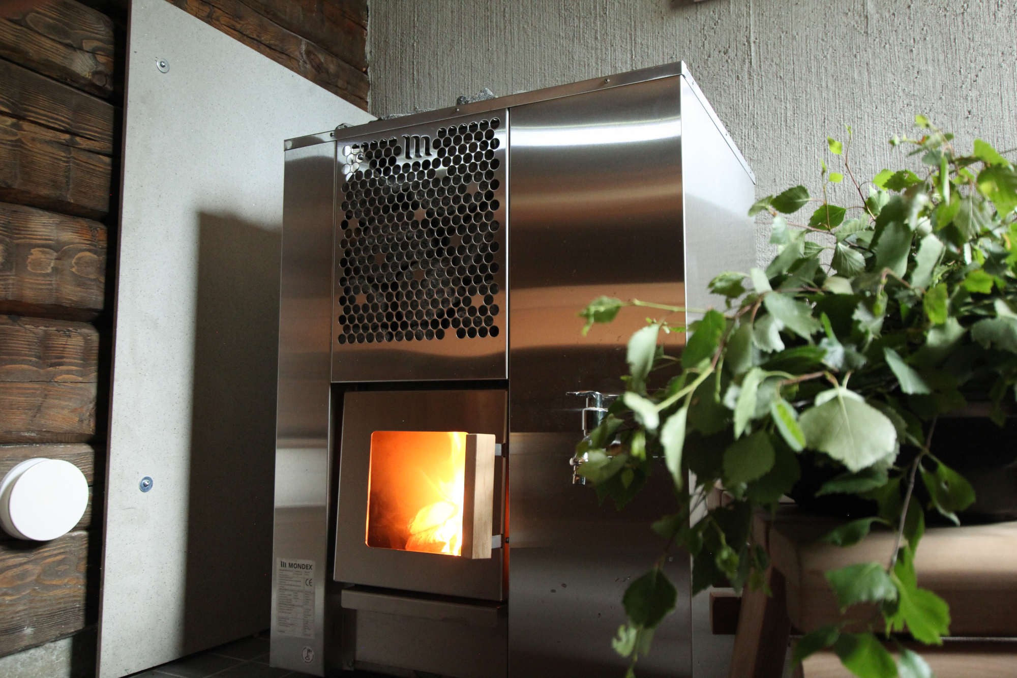 Choose the right wood-burning stove for your sauna – tips for selecting a wood-burning stove